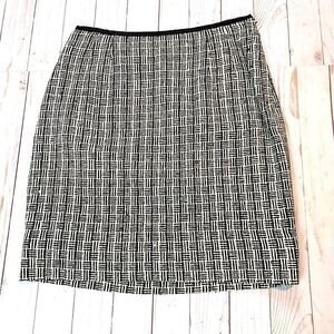 Linda Allard Ellen Tracy 100% Silk Pencil Skirt 6